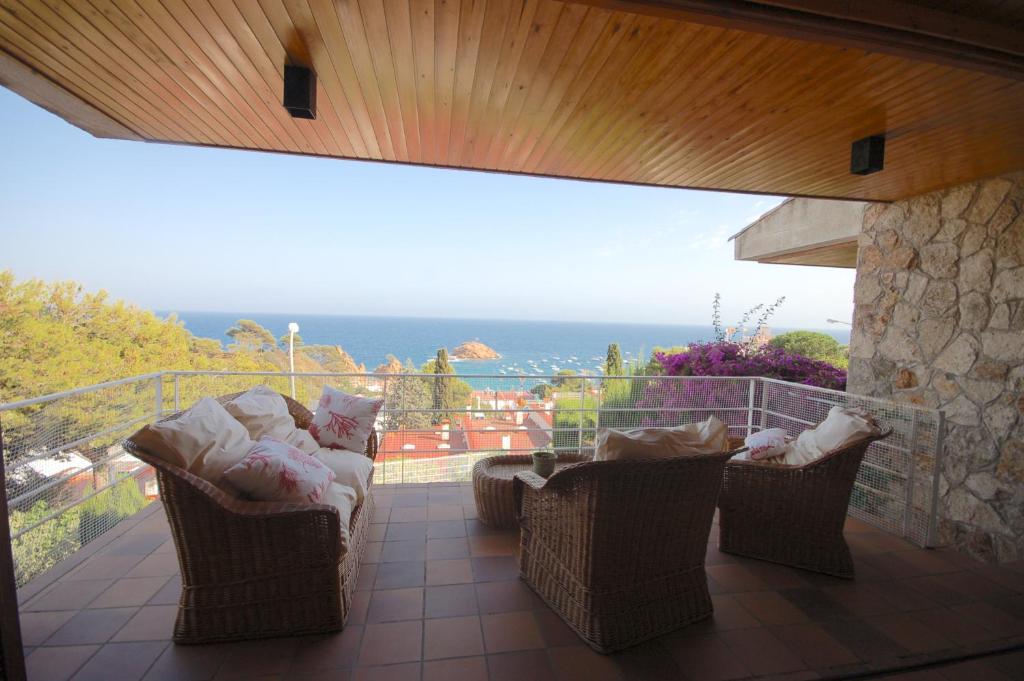 Lets Holidays Sailor House with Sea Views - 三居室联排别墅