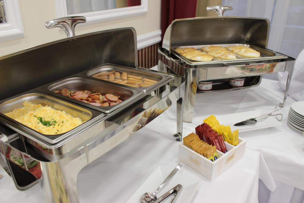 Hotel Dąbrowski - 12