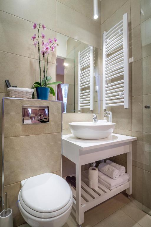 Koupelna v ubytování Veneti Suites
