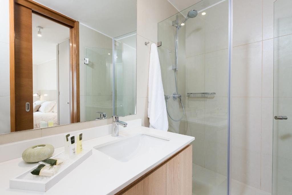 Zip Housing El Golf - One-Bedroom Apartment