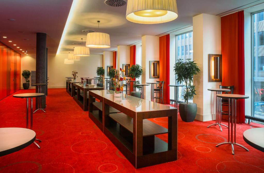 Meliá Berlin - Resim 17