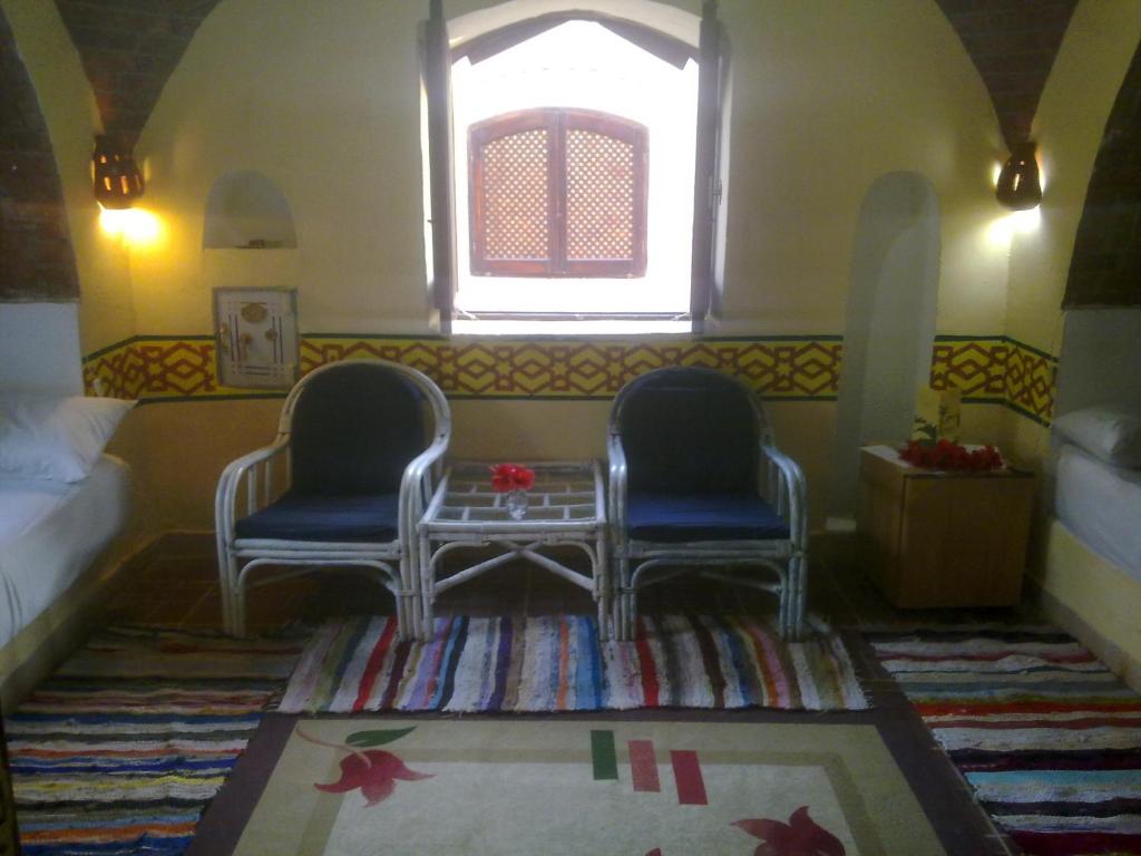 Posezení v ubytování Al Baeirat Hotel