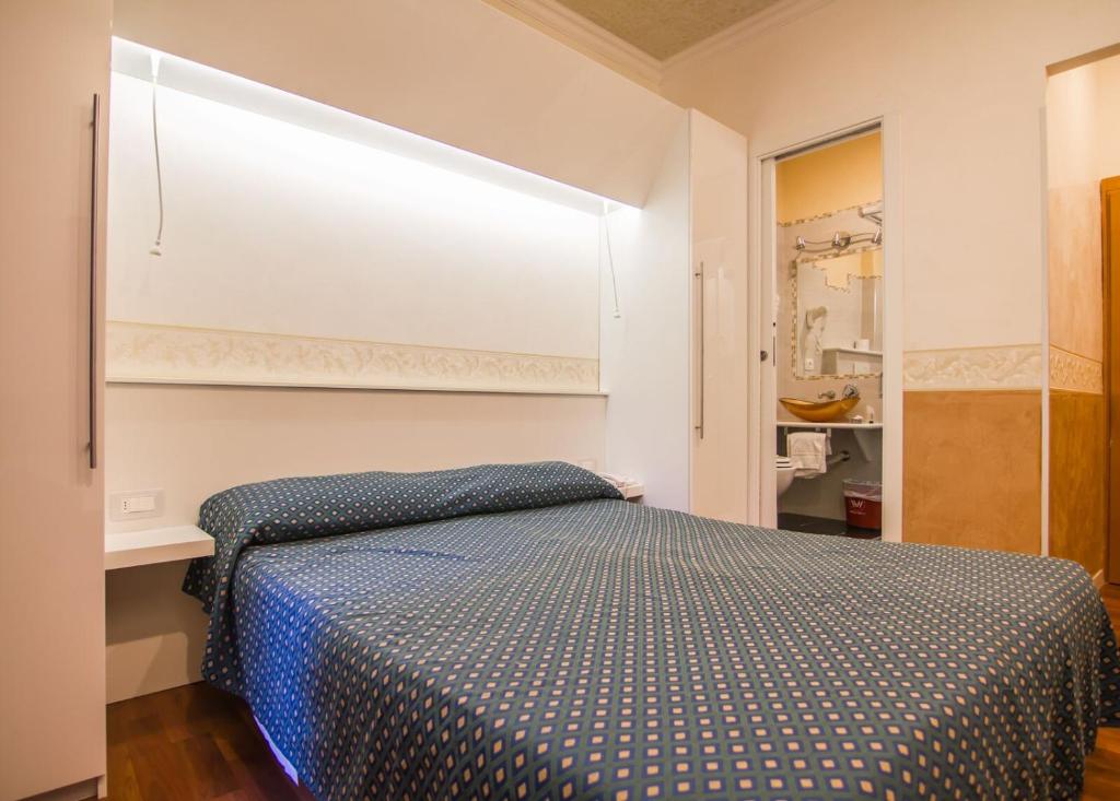 Hotel Verona Rome - Resim 29