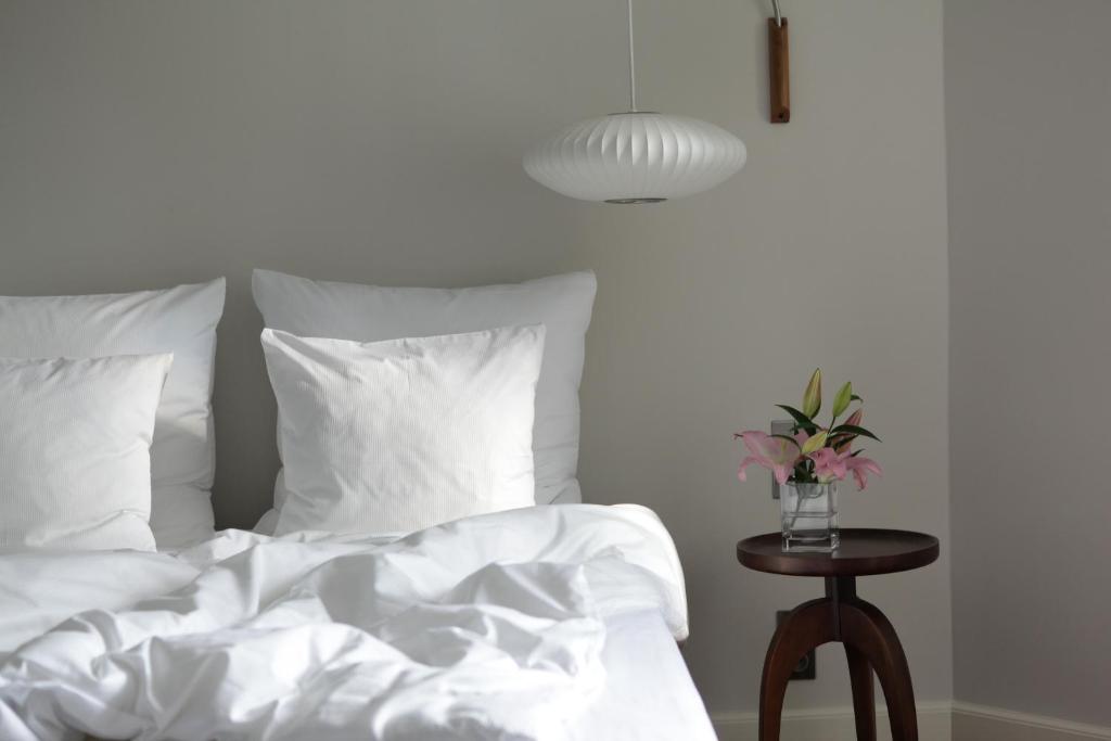 Between Us Bed and Breakfast - 9