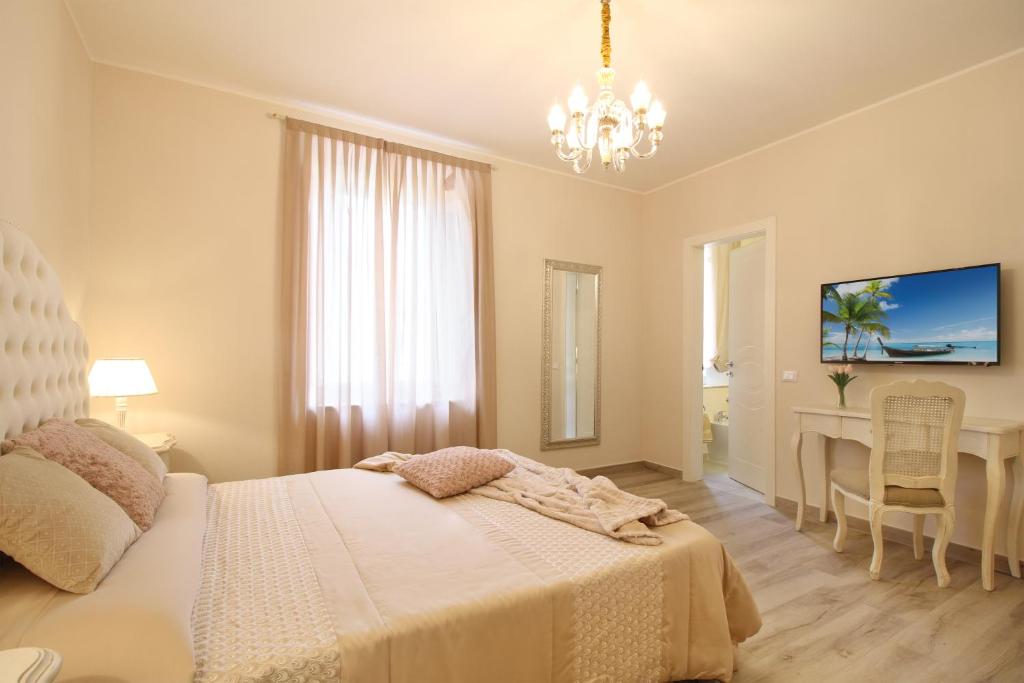 LUCCA IN CHIC - No Ztl, Free Parking, Priv Bath, Old City 550m - 16