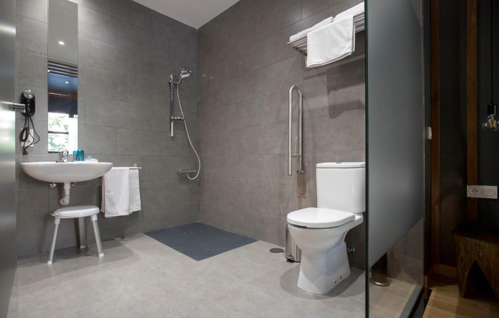 Kúpeľňa v ubytovaní Apartamentos Ele San Justo Plaza