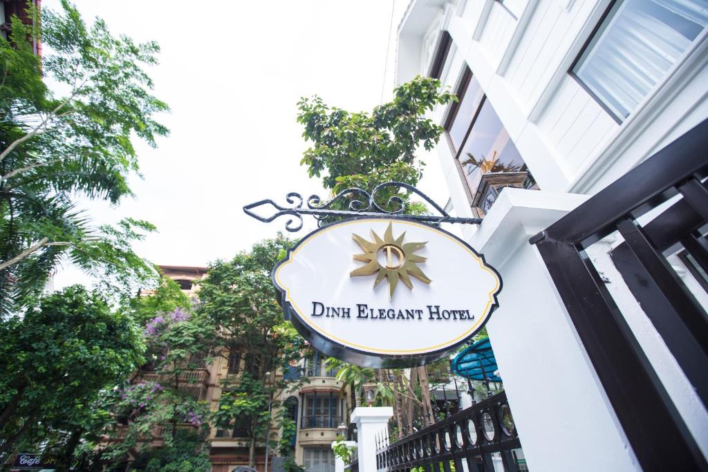 Certifikát, hodnocení, plakát nebo jiný dokument vystavený v ubytování Dinh Elegant Hanoi Hotel