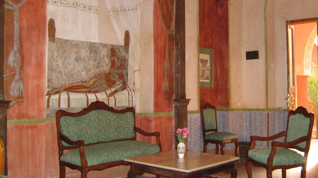 Al Moudira Hotel - 3