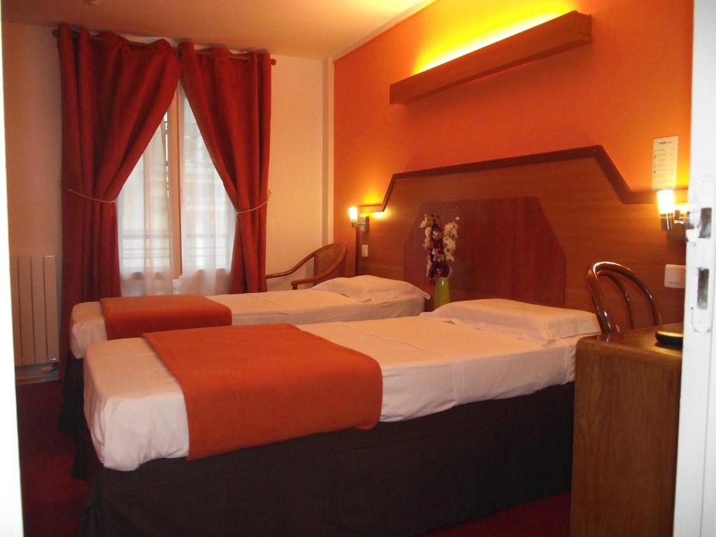 
Twin Room with Shower
