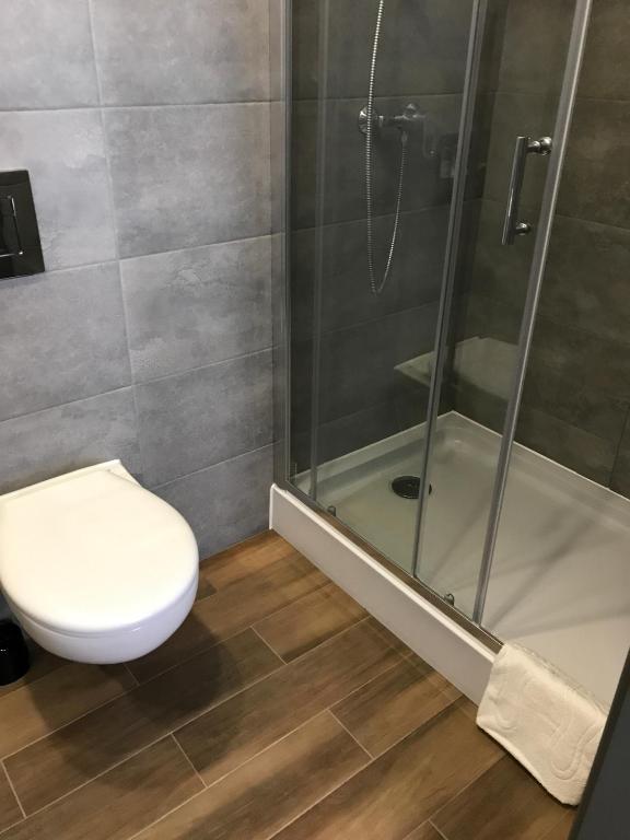Koupelna v ubytování 7 Rooms MTP