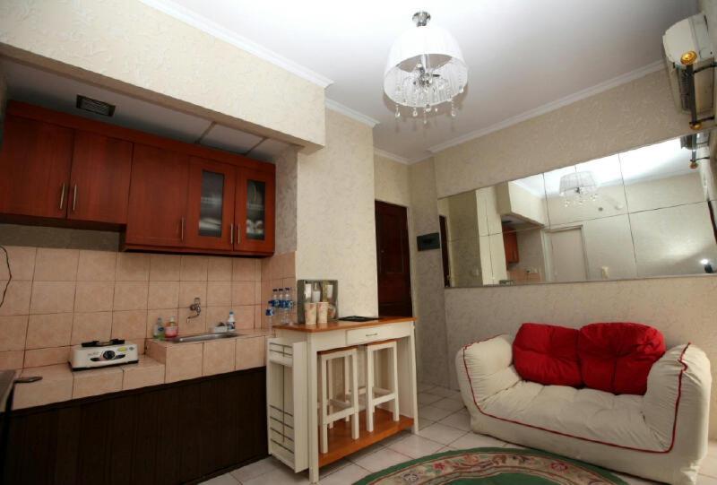Virtuvė arba virtuvėlė apgyvendinimo įstaigoje apartemen mediterania garden