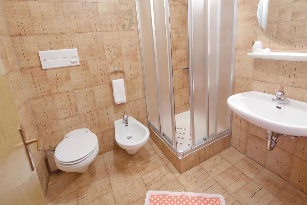 Hotel Antermoia - Classic Double Room With Balcony