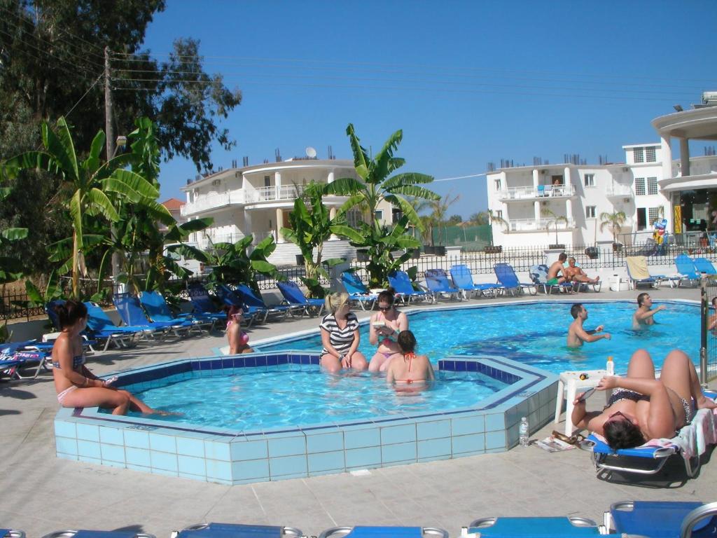 Bazén v ubytování Mariana Hotel nebo v jeho okolí