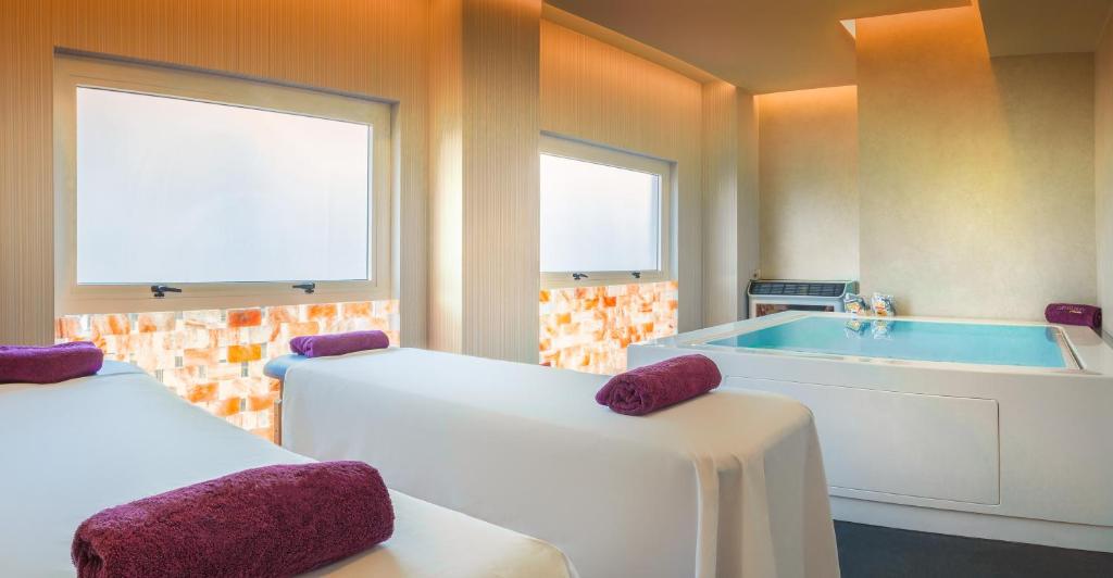 SH Valencia Palace, Valencia – Updated 2023 Prices