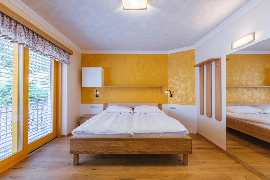 Postel nebo postele na pokoji v ubytování Apartment Ledrar