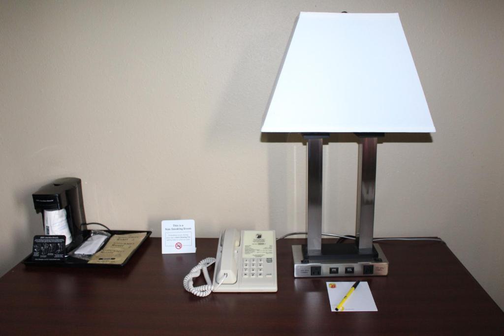 Super 8 by Wyndham Union - King Studio Suite - Non-fumeur
