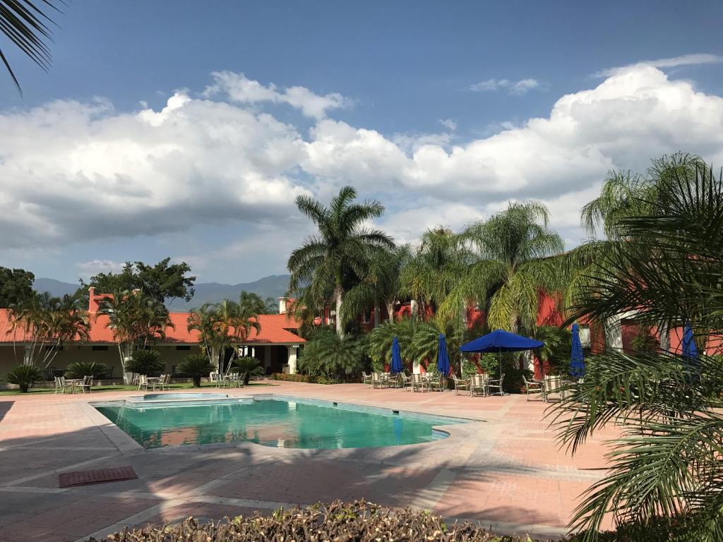 Bazén v ubytování Hotel Santa Maria de Comayagua nebo v jeho okolí