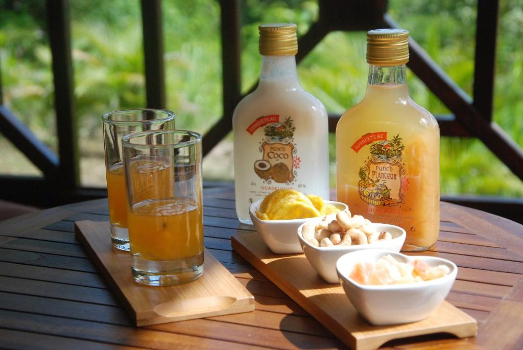 Nápoje v ubytování Au Jardin Des Colibris Ecolodge&Spa