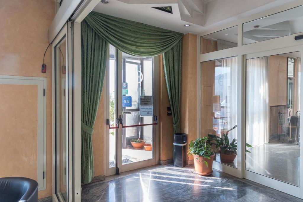 Fotografie z fotogalerie ubytování Albergo Carpino v destinaci Mangone