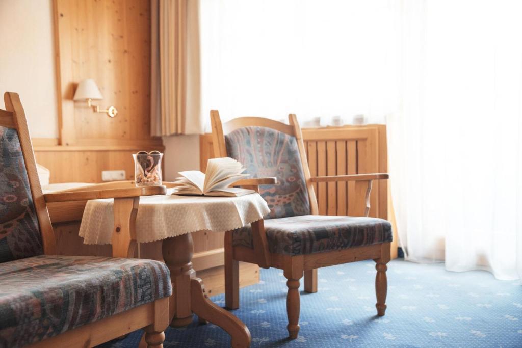 Posezení v ubytování Bergidyll & Hotel Trofana