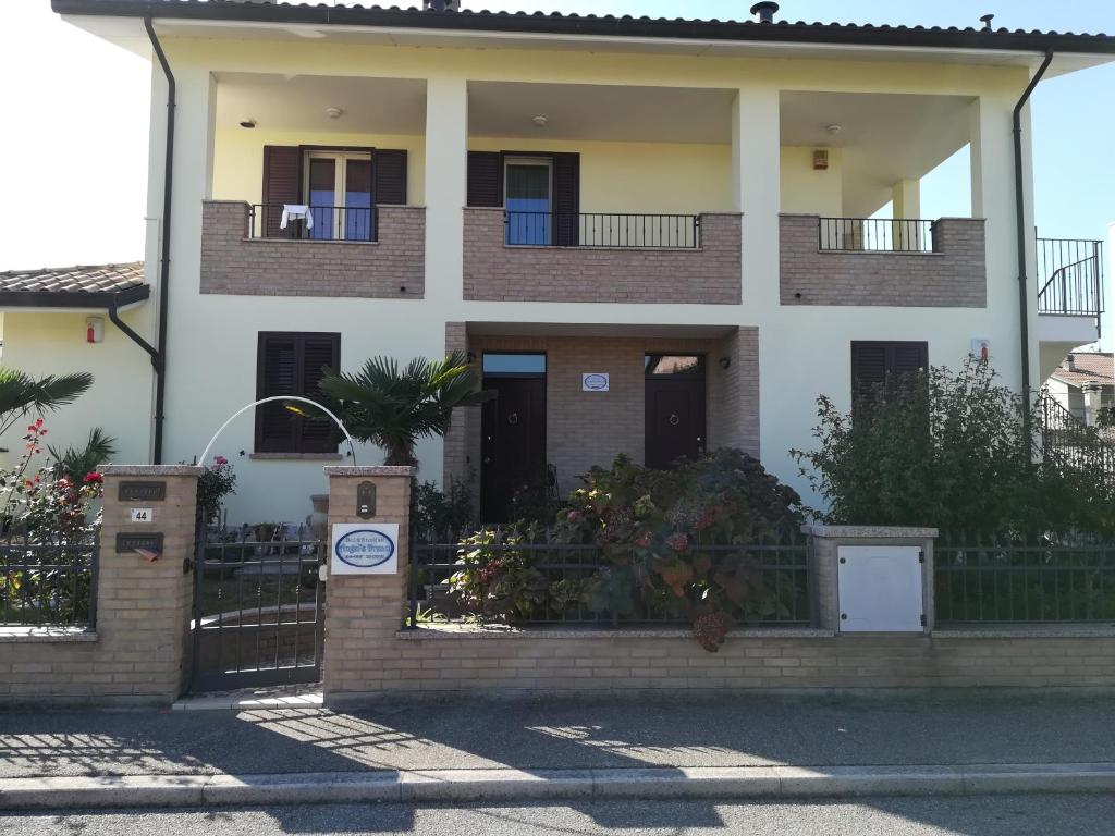 The building in which a panziókat is located