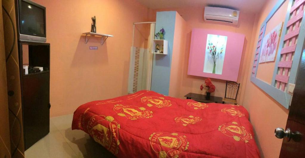 Adchara Mansion - Deluxe Room
