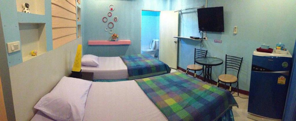 Adchara Mansion - Standard Twin Room