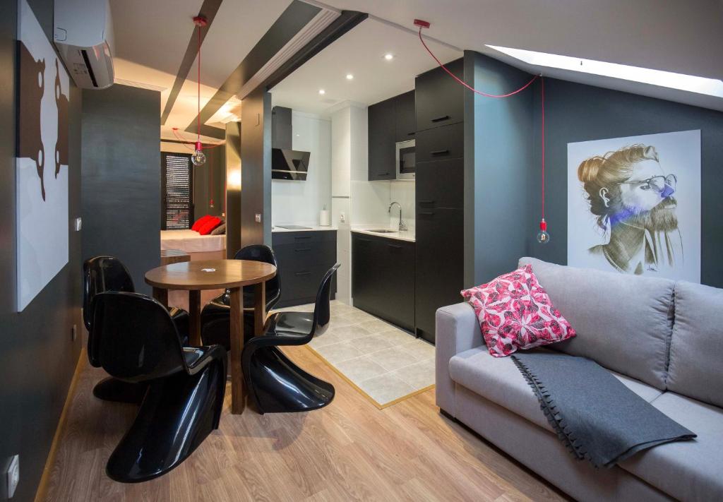 Kuchyňa alebo kuchynka v ubytovaní Apartamentos Ele San Justo Plaza