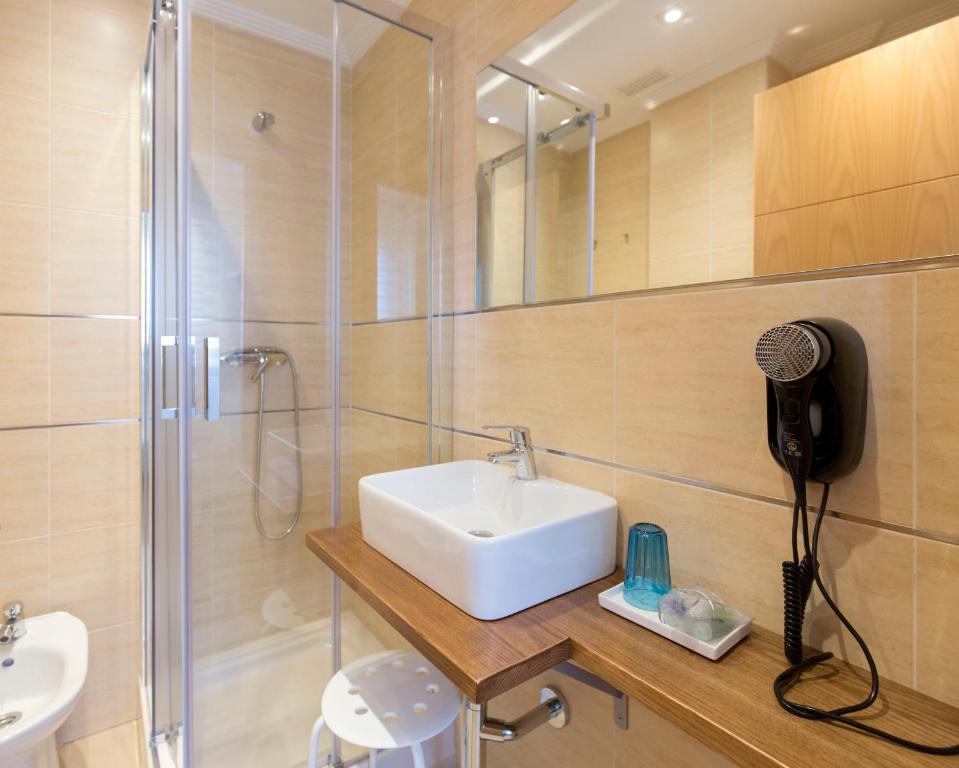 Kúpeľňa v ubytovaní Apartamentos Ele San Justo Plaza