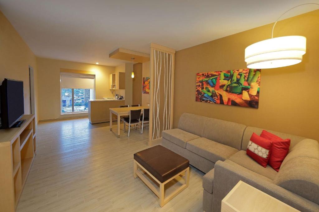 Uma televisão e/ou sistema de entretenimento em Hyatt Place Tegucigalpa