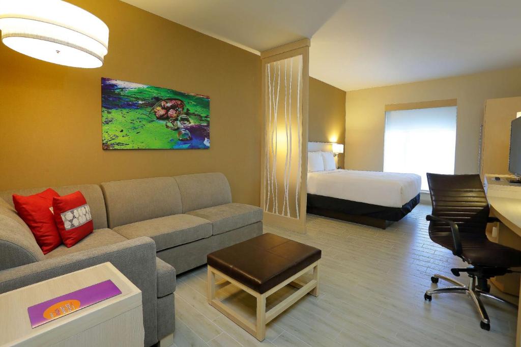 Uma cama ou camas num quarto em Hyatt Place Tegucigalpa