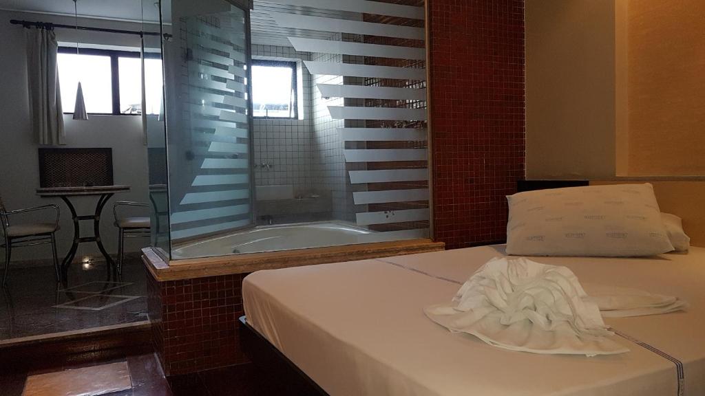  Platinum Hotel