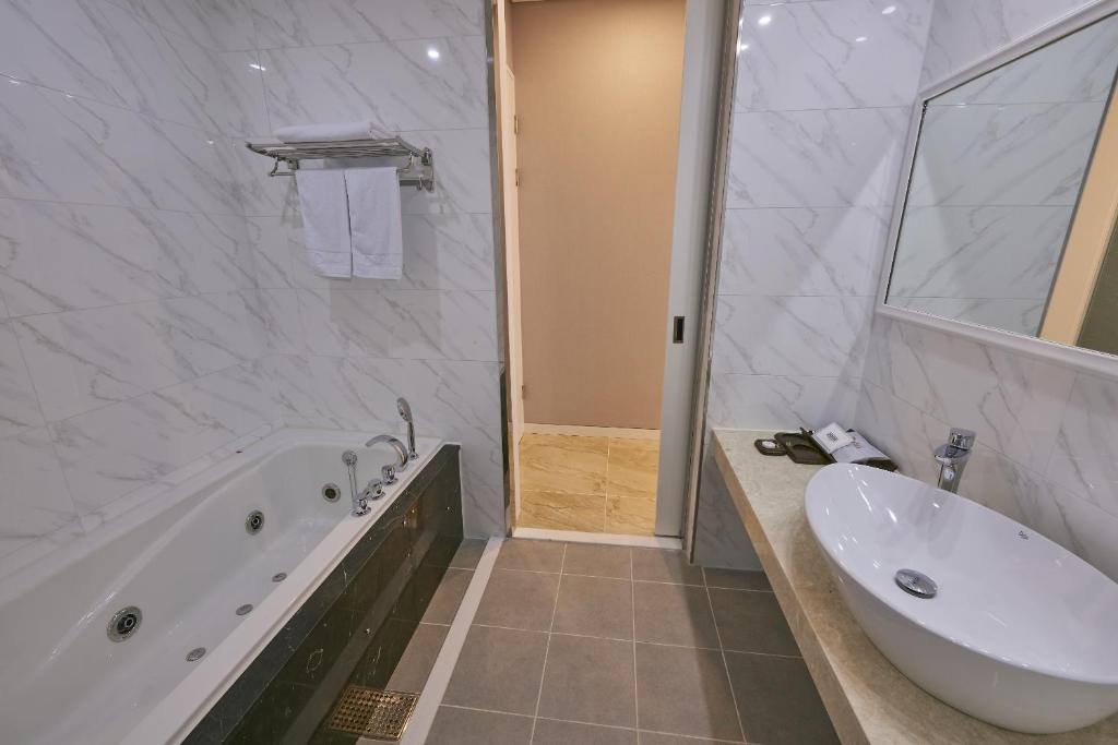 Koupelna v ubytování Dubai Hotel