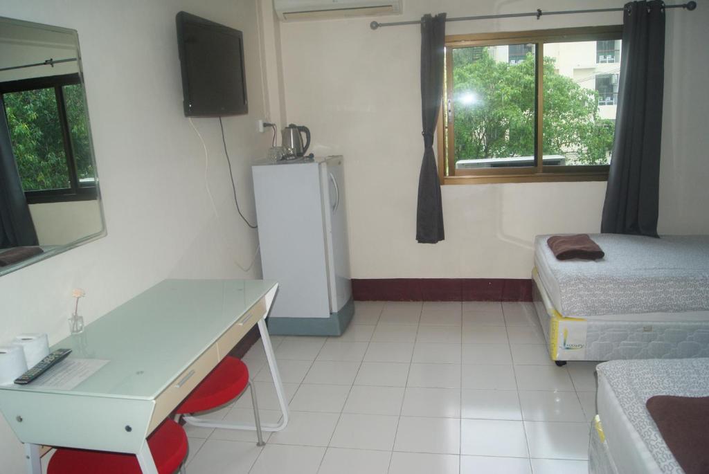 Pineapple Guesthouse - 6