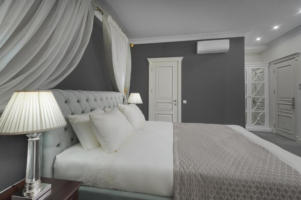 London Boutique Hotel - Deluxe Double Room