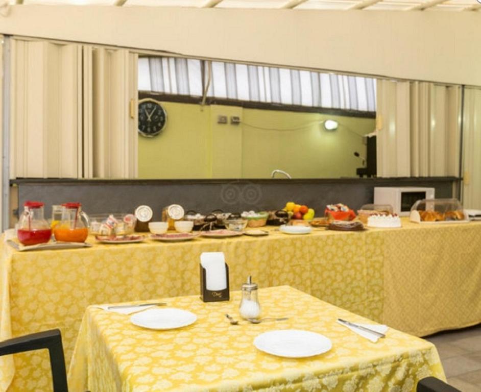 Jedlo v ubytovaní bed & breakfast alebo blízkom okolí