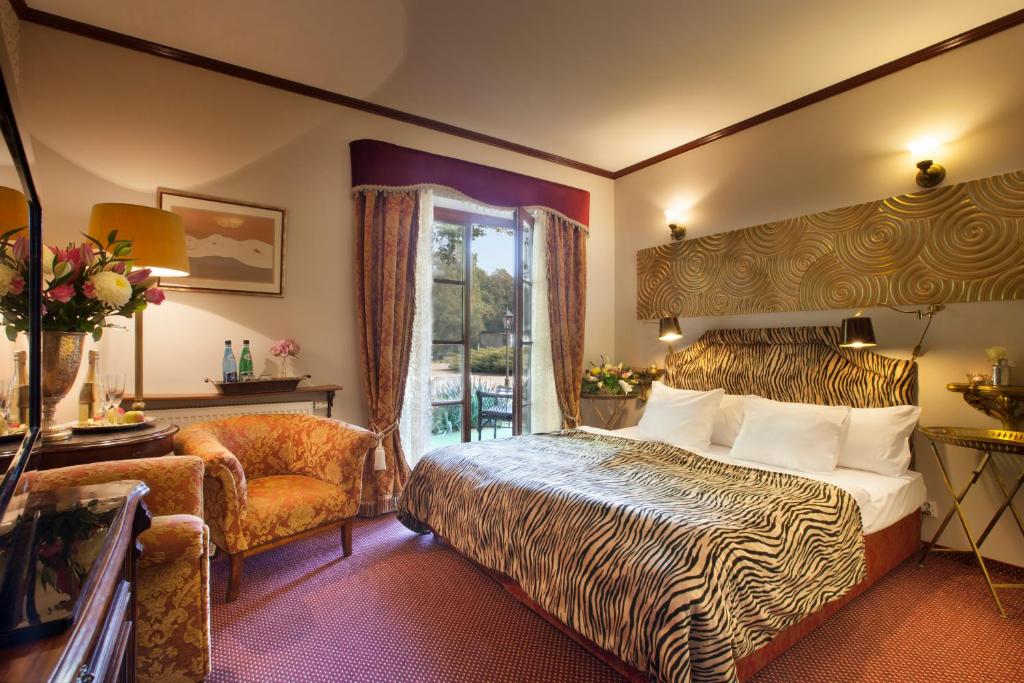 Dwór Giemzów Hotel - Autostrada A1 - Resim 16