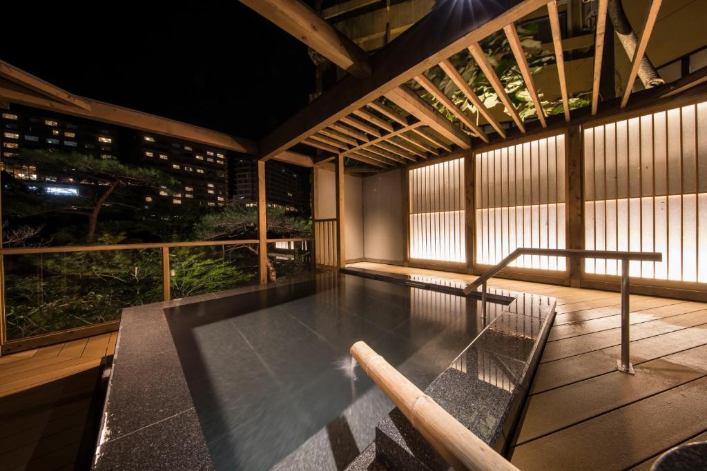 Balkón nebo terasa v ubytování Hotel Shirakawa Yunokura