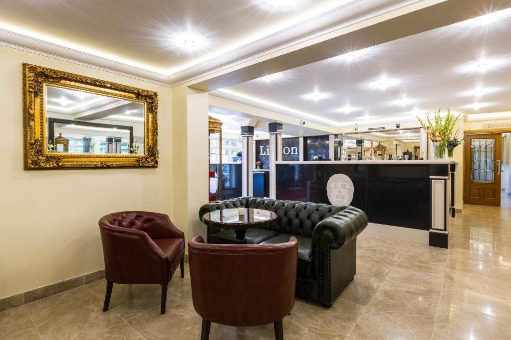 Posezení v ubytování Linton Hotel Luton
