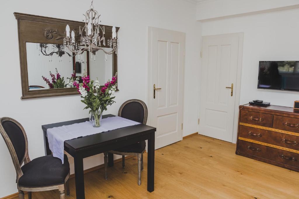 Telewizja i/lub zestaw kina domowego w obiekcie Salzburg Place to Stay