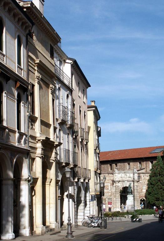 The building in which Az apartmant is located