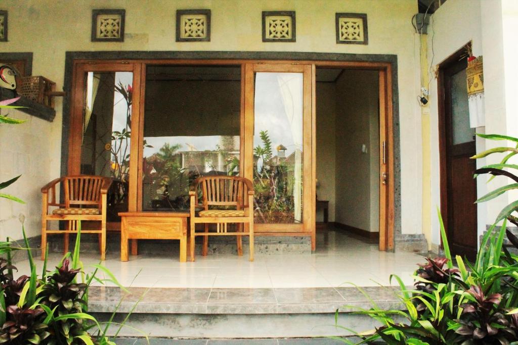 Balkón nebo terasa v ubytování Cenik House Ubud