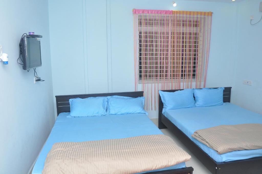 SriPaadha Inn Kanipakam - Deluxe Double Room