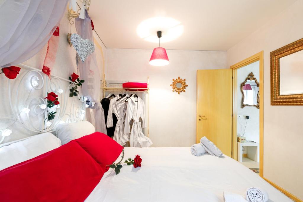 Łóżko lub łóżka w pokoju w obiekcie Valentina's Home