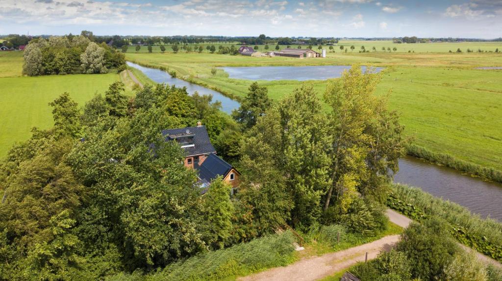 Příroda nedaleko luxury tent