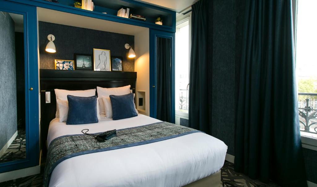 Hotel de Neuville Arc de Triomphe - Resim 28