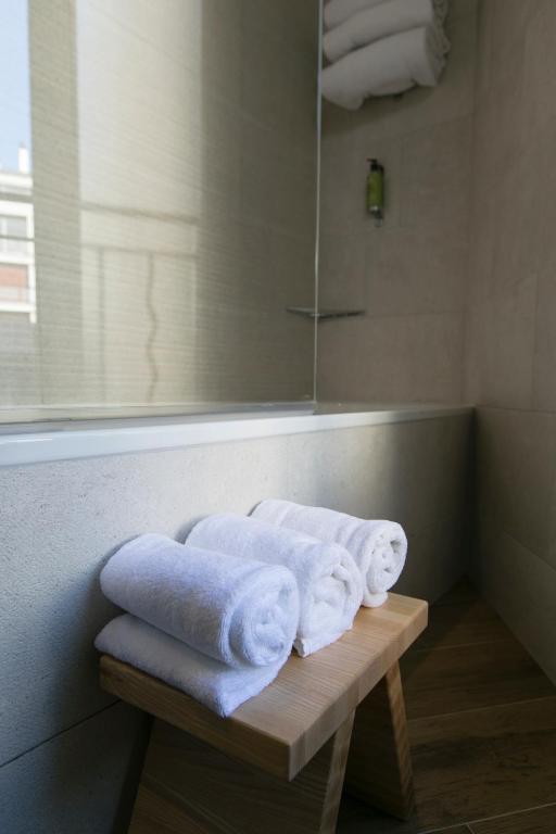 Hotel de Neuville Arc de Triomphe - Resim 20