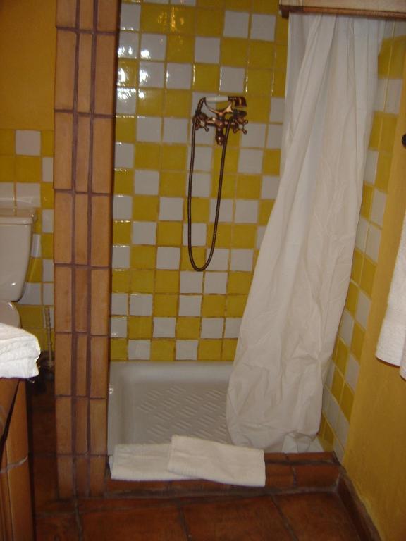 Koupelna v ubytování Casa Rural Poblado Jirdana