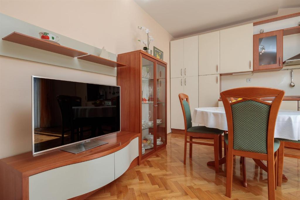 Kuchyňa alebo kuchynka v ubytovaní Apartments and Room Alen