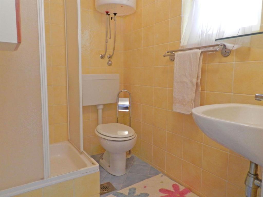 Kúpeľňa v ubytovaní House Damir